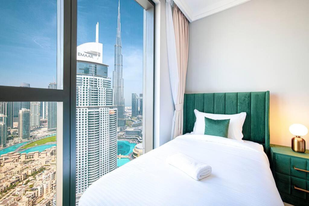 Magnificent Brand New Lux 3Br Burj & Fountain View Apartment Dubai Luaran gambar