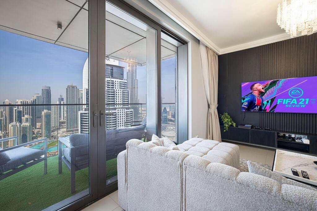 Magnificent Brand New Lux 3Br Burj & Fountain View Apartment Dubai Luaran gambar
