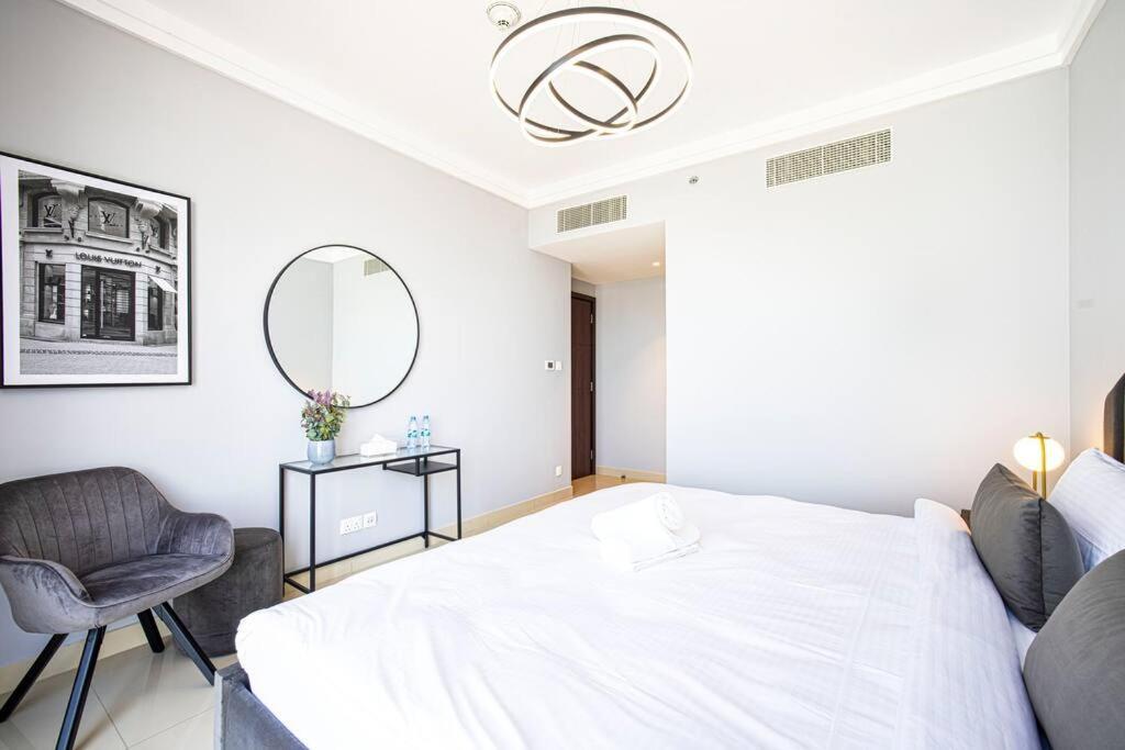 Magnificent Brand New Lux 3Br Burj & Fountain View Apartment Dubai Luaran gambar