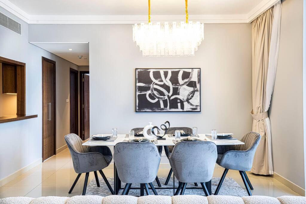 Magnificent Brand New Lux 3Br Burj & Fountain View Apartment Dubai Luaran gambar
