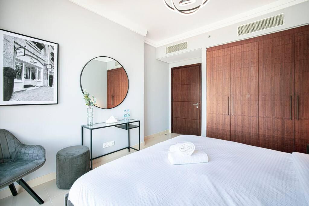 Magnificent Brand New Lux 3Br Burj & Fountain View Apartment Dubai Luaran gambar