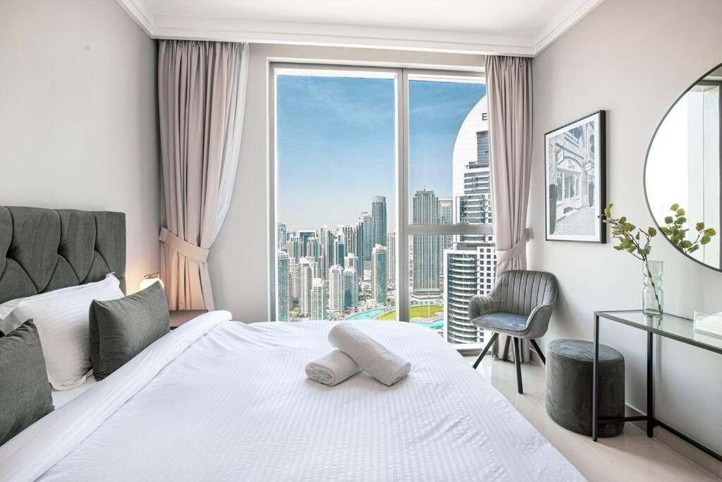 Magnificent Brand New Lux 3Br Burj & Fountain View Apartment Dubai Luaran gambar